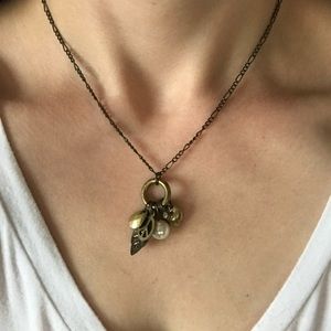 NWOT Forever 22 Vintage/Y2K Antiqued Gold-Brass Necklace with Layered Charms 💎